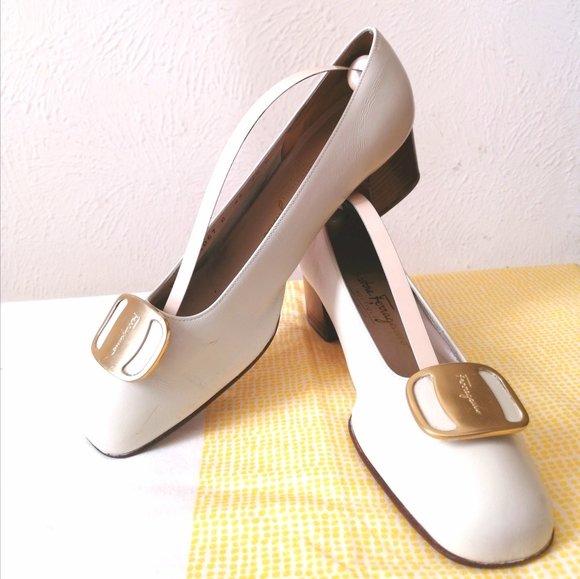 RARE Vintage Ferragamo White Leather Block Heels - Picture 1 of 6